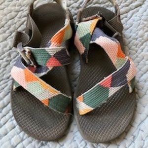 Adorable hiking sandals by Chaco
